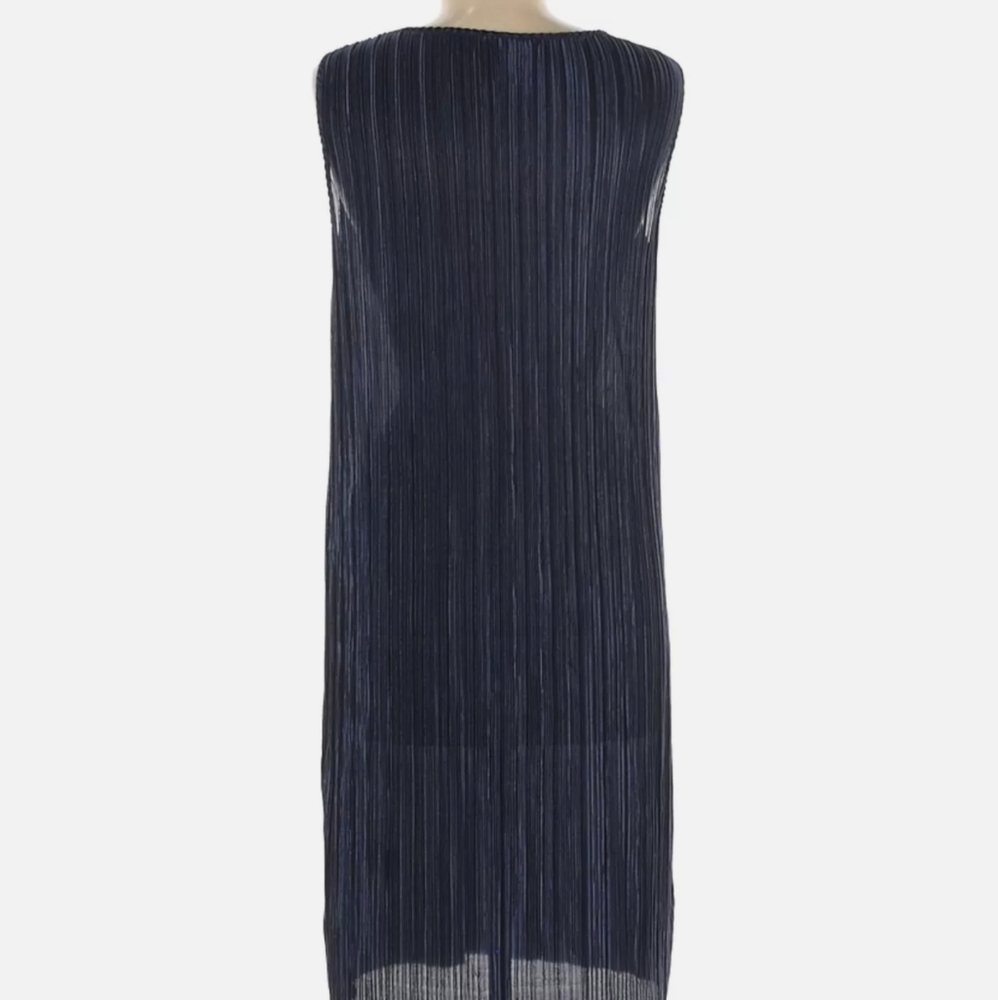 H&M Casual Sleeveless Lightweight Dress - Picture 2 of 10